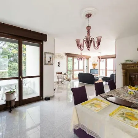 Chalet Burkett Holiday home Cernobbio